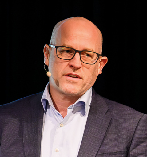 Tobias Osseforth, (Mag. rer. publ.)